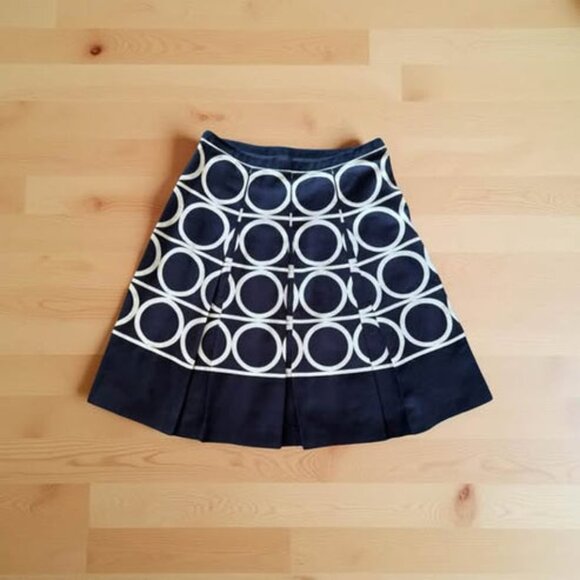 MIDNIGHT BLUE PLEATED SKIRT - Picture 2 of 4